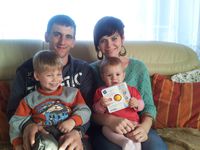 Edyta und Mariusz Nowak mit Dawid und Nadia-Roberta