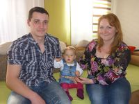 Natalia und Viktor Wingis mit Vivien