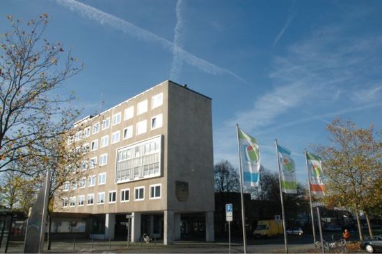 Freies Ladengesch�ft unter dem Kino am Wilhelm-Kern-Platz