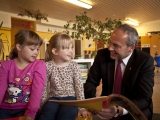 Lara Kraft, Celine Epp und Landrat Dr. Ralf Niermann