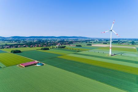 Symbolbild: Windkraftanlage_Landwirtschaft