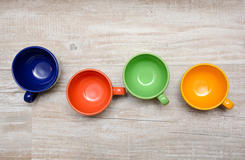 Bunte Kaffeetassen