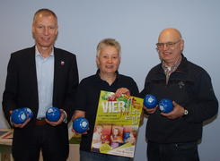 Starke Kinder mit "Vier f�r 4"