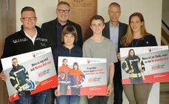 'Models' und Unterst�tzer der Plakatkampagne (v.l.) : Markus Berger, Christoph Stallmann, Abby Dreschmeier, Til Engelbrecht, Frank Haberbosch und Lena Deppermann