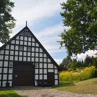 Bild vergr��ern: Heimathaus_Wehdem_mit_Bauerngarten