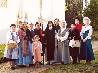 Erlebnisf�hrung mit Zeitzeugen in historischen Kost�men