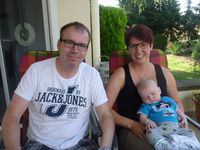 Nadja und Thorsten Langelahn mit Henry