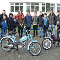 Bild vergr��ern: Gruppenbild mit allen Akteuren