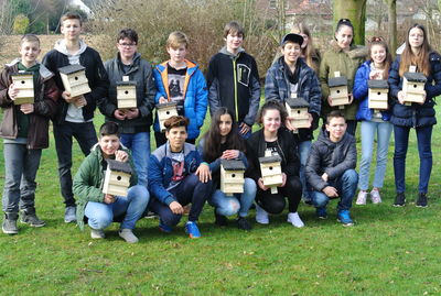 Technikkurs Stemweder-Berg-Schule baut Nistk�sten