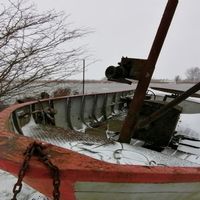 Bild vergr��ern: Eingeschneites Fischerboot