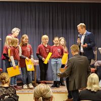 Bild vergr��ern: Heimatpreis 2023 - Beitrag Plattd��tsk h�rt in Kinnermund