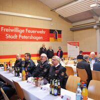Bild vergr��ern: Gro�er Zapfenstreich zur Verabschiedung der Wehrf�hrung der Stadt Petershagen