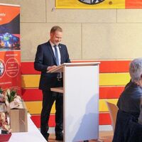 Bild vergr��ern: Gro�er Zapfenstreich zur Verabschiedung der Wehrf�hrung der Stadt Petershagen