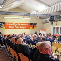 Bild vergr��ern: Gro�er Zapfenstreich zur Verabschiedung der Wehrf�hrung der Stadt Petershagen
