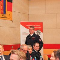 Bild vergr��ern: Gro�er Zapfenstreich zur Verabschiedung der Wehrf�hrung der Stadt Petershagen