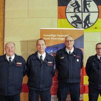 Bild vergr��ern: Gro�er Zapfenstreich zur Verabschiedung der Wehrf�hrung der Stadt Petershagen