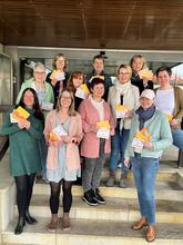 AG der Gleichstellungsbeauftragten im Kreis Minden-L�bbecke mit den drei Postkartenmotiven