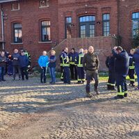 Bild vergr��ern: 2025-03-25 Hochwasserschutz�bung in H�vern