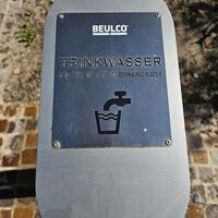Bild vergr��ern: Bild 3_Er�ffnung Trinkwasserbrunnen auf dem Vorplatz des Rathauses Petershagen_3