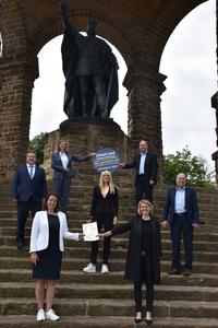 Die Gro�en Sieben �bergabe F�rderbescheid 4