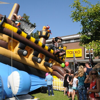 Ein Piratenfest im Zentrum von Espelkamp - mit lustigen Abenteuern und buntem Piratenzubeh�r