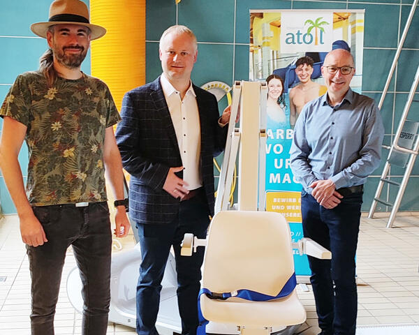 Neuer Schwimmbad-Lift im Atoll