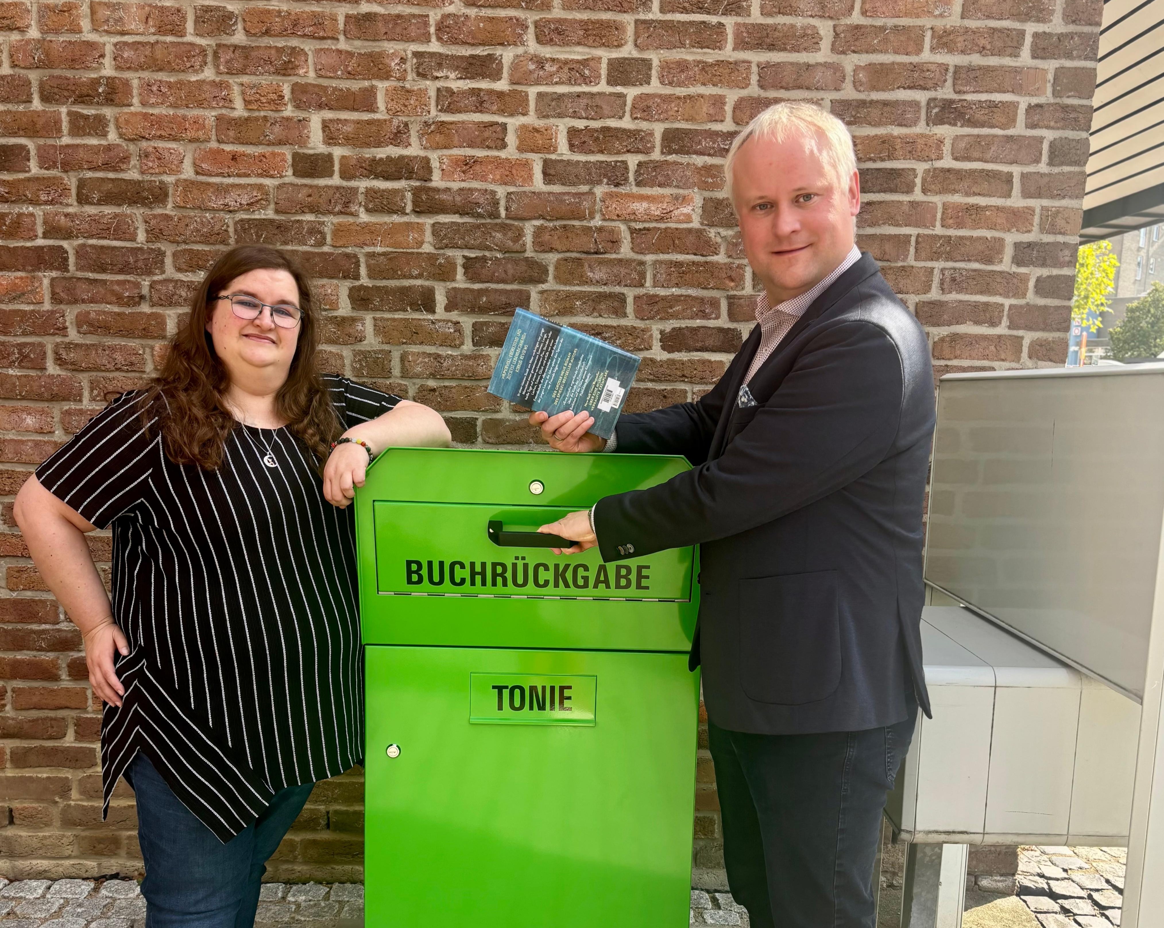 Neue Au�enr�ckgabe der Stadtb�cherei