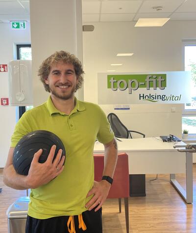 Physiotherapeut Tim Klipenstein wird mit einem anschaulichen Vortrag �ber r�ckengerechtes Tragen, Heben und Sitzen informieren.