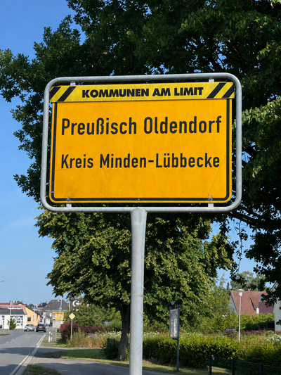 Ortsschild Preu�isch Oldendorf_Kommunen am Limit