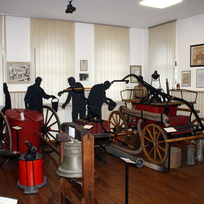Verschiedene Exponate im Feuerwehrmuseum Schr�ttinghausen