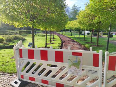 gesperrter Weg Sportplatz - HdG