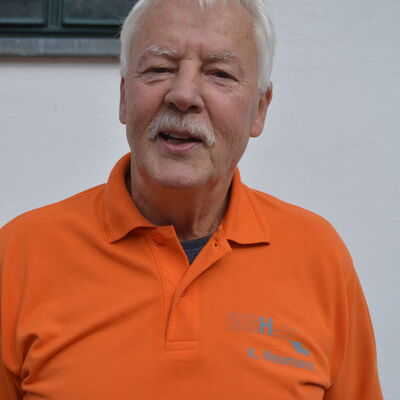 Klaus Neumann