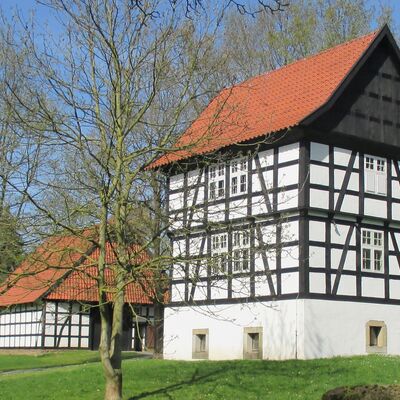 3_03_Museumshof BO_Fachwerkspeicher im Fr�hling