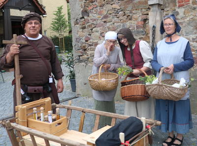 Marktgeschehen in alter Zeit