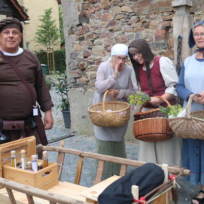 Marktgeschehen in alter Zeit