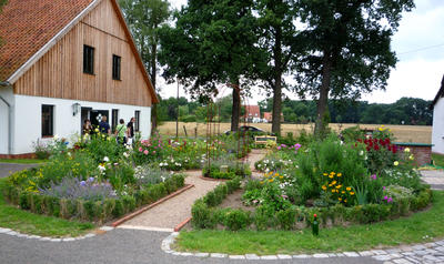 Bauerngarten M�hlengel�nde Levern