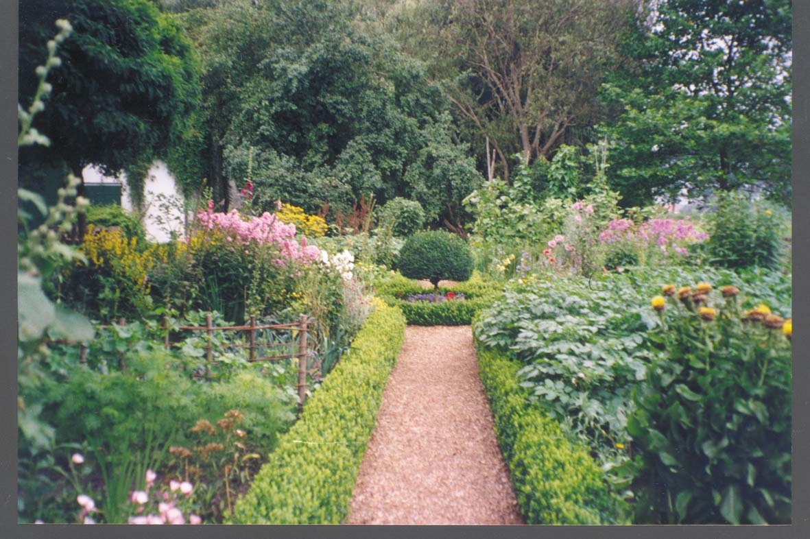 Per Rad zum Literaturgenuss - Literarische Gartenreisen beim LandArt-Festival am 16. Juli und am 20.