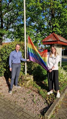 Foto mit BGM zum IDAHOBIT 1