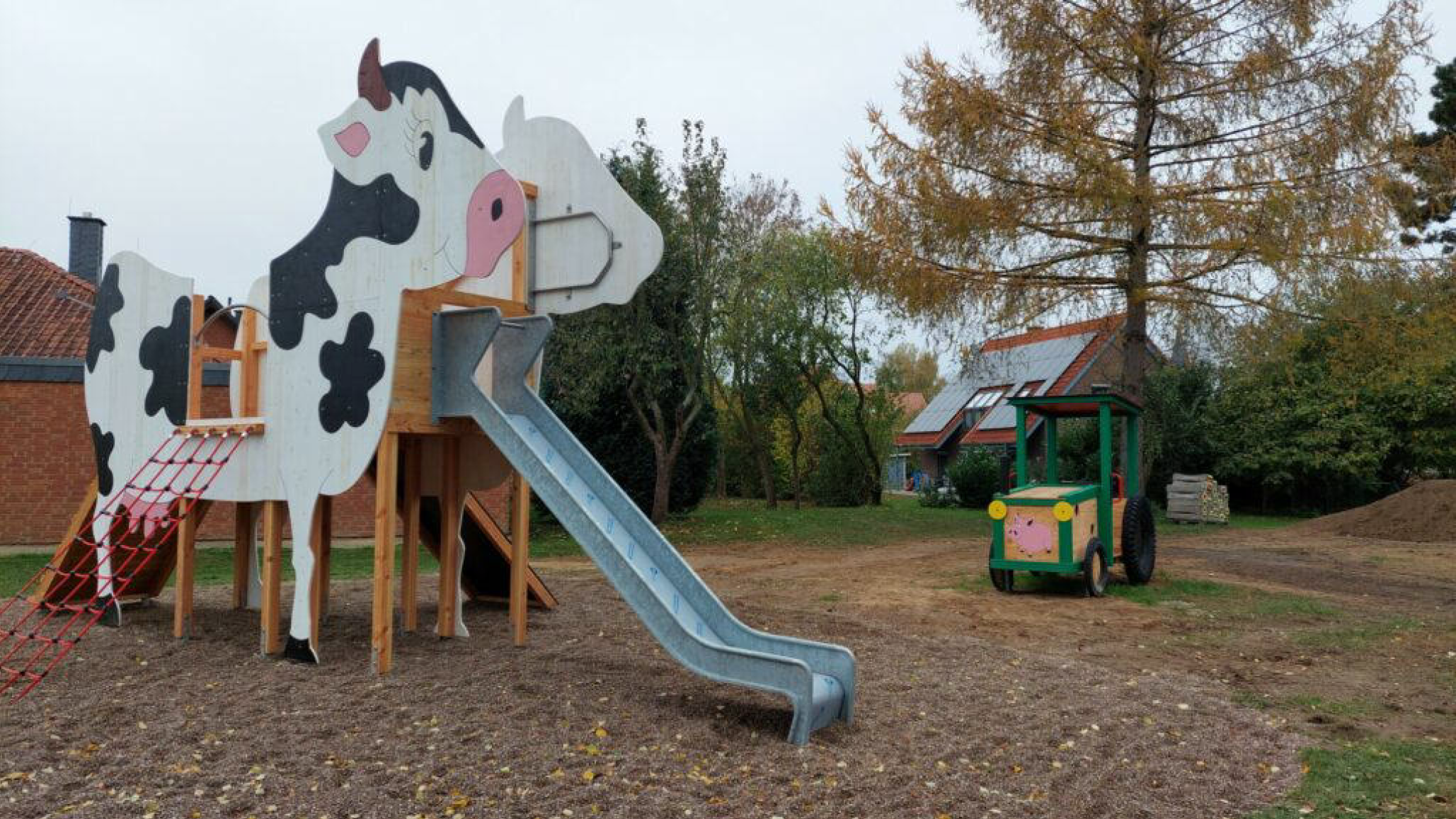 RB24_WL_Bauernhofspielplatz Frille