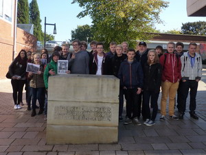 Weg der Erinnerung_Sch�ler Wittekind-Gymnasium
