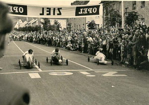 Seifenkistenrennen 1957_3